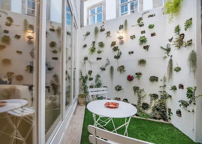 Nemo House * Виана-ду-Каштелу